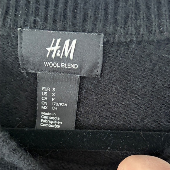 H&M | Christmas Goth Wool Blend Sweater White Deer Skull Antler Design - Picture 3 of 3